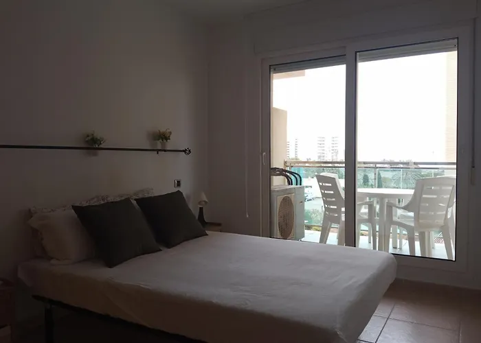 Lejlighed Veneziola Travel, Relax & *